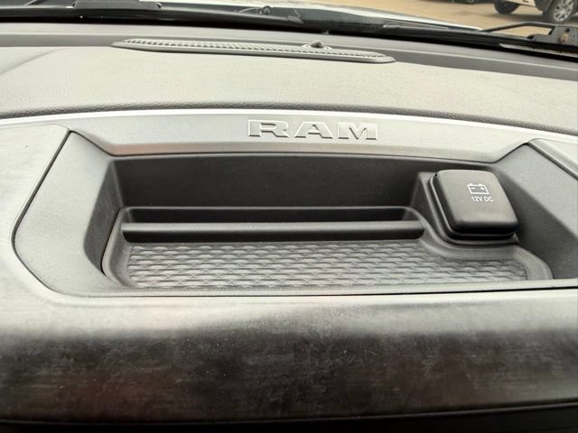 Used 2023 RAM 1500 Big Horn AWD/4WD image 29