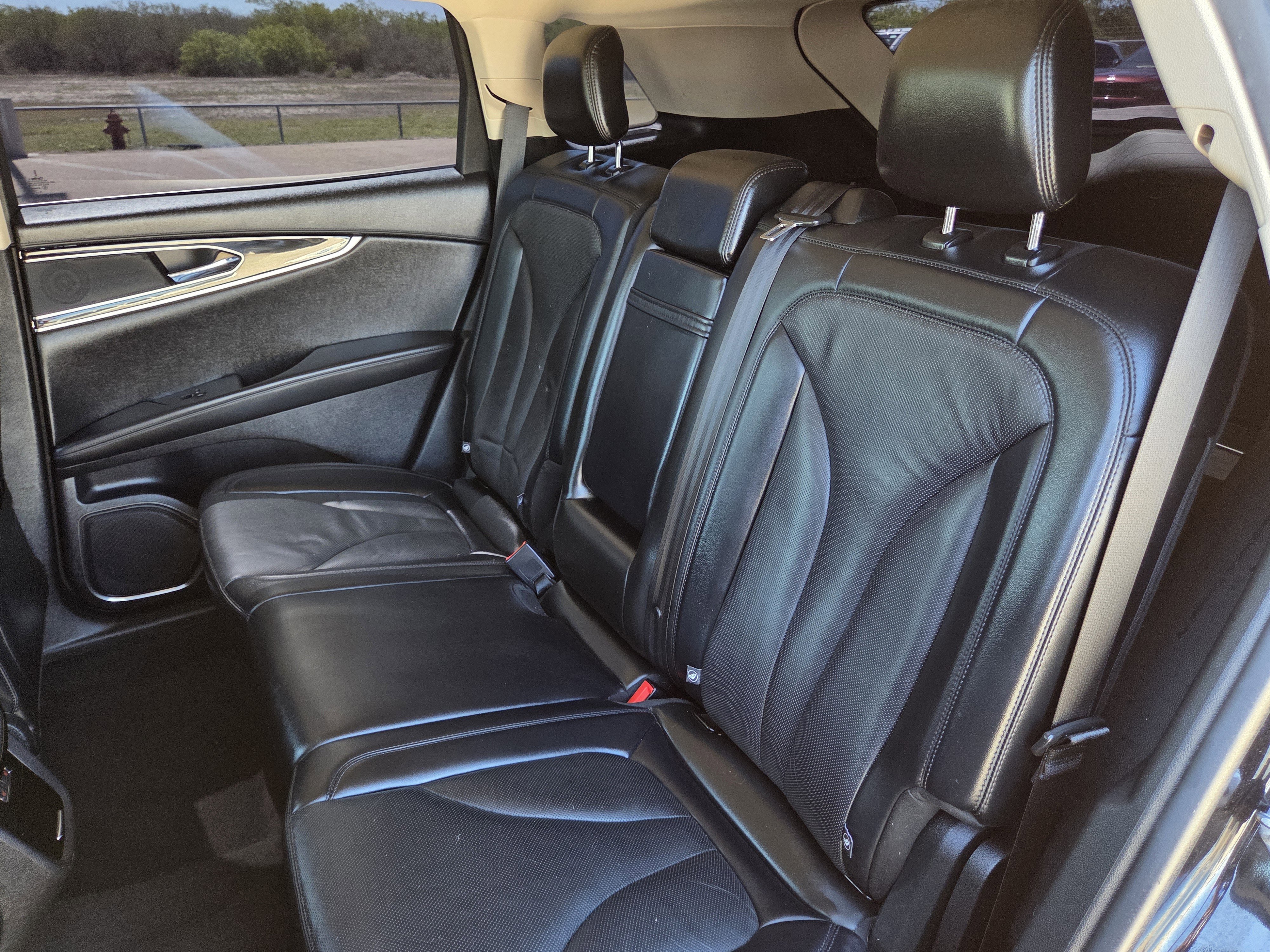 Used 2022 Lincoln Nautilus Reserve AWD/4WD image 23