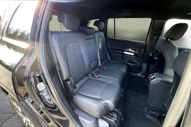 Certified 2025 Mercedes-Benz GLB 250 4MATIC image 28