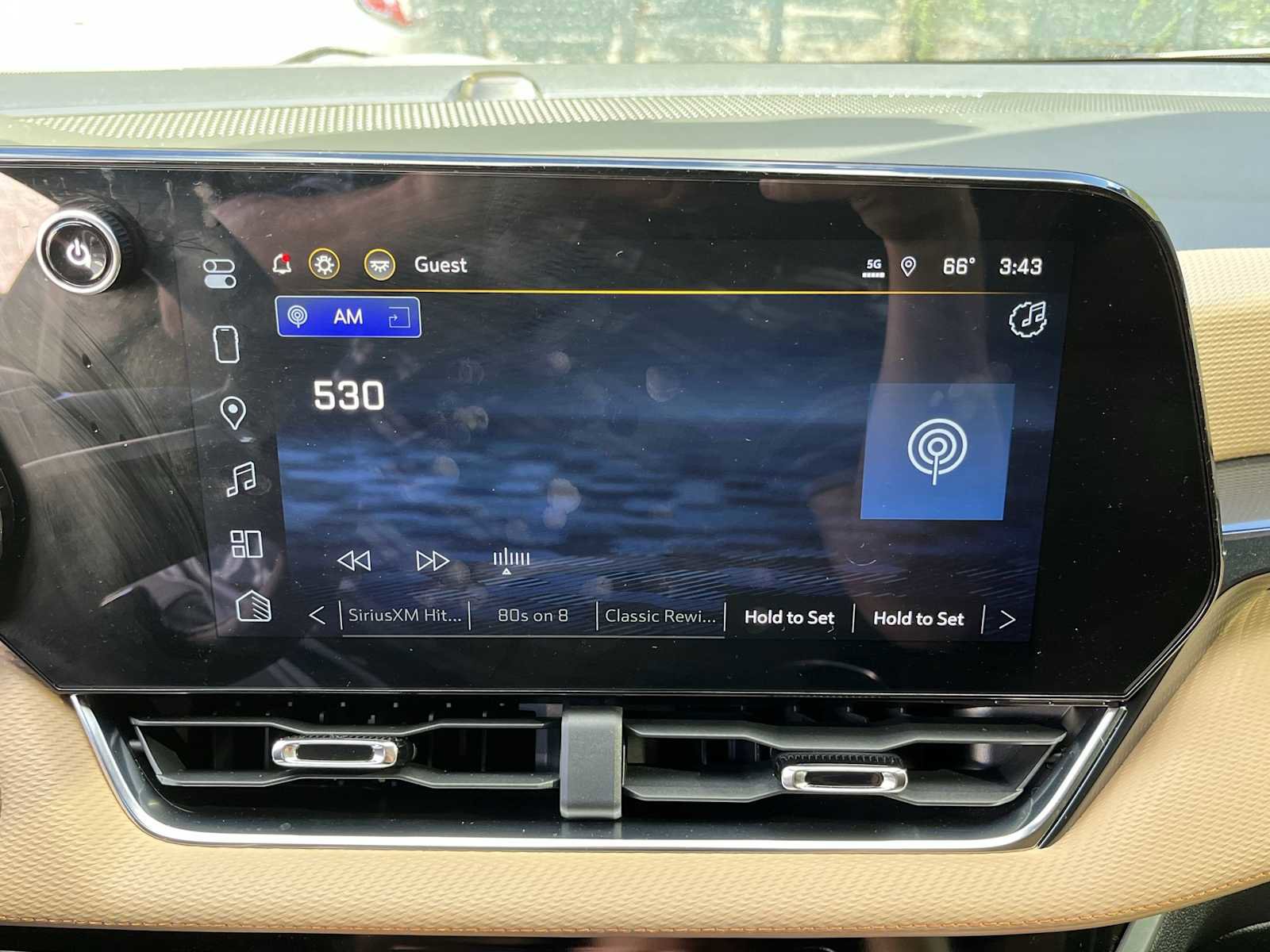 Certified 2025 Chevrolet Equinox ACTIV w/ Safety and Technology Package image 13