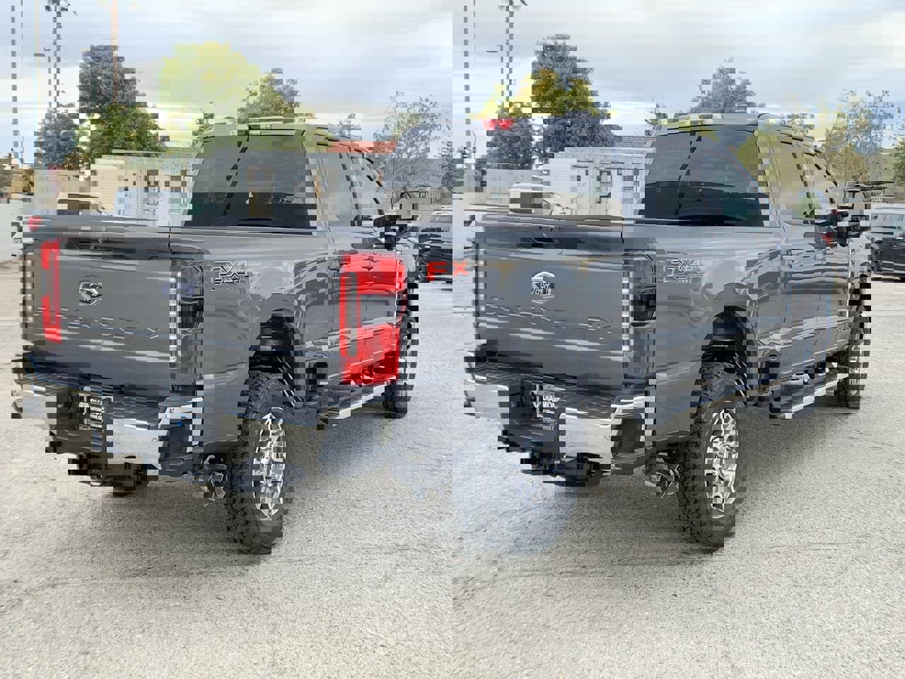 New 2026 Ford F250 Lariat w/ FX4 Off-Road Package image 8