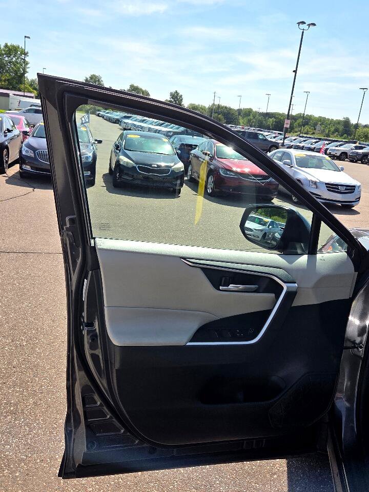 Used 2023 Toyota RAV4 XLE image 11