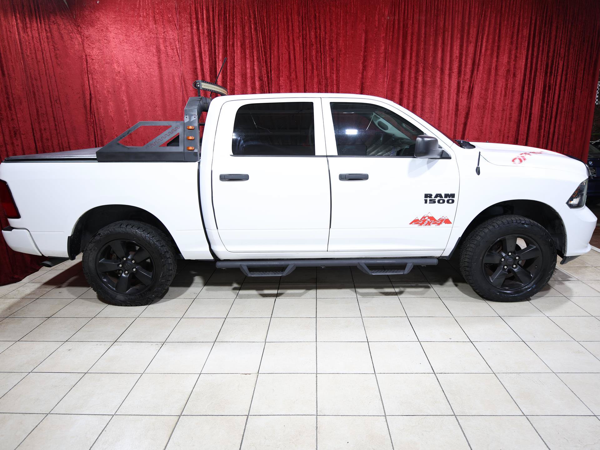 Used 2018 RAM 1500 Express w/ Express Value Package AWD/4WD image 8