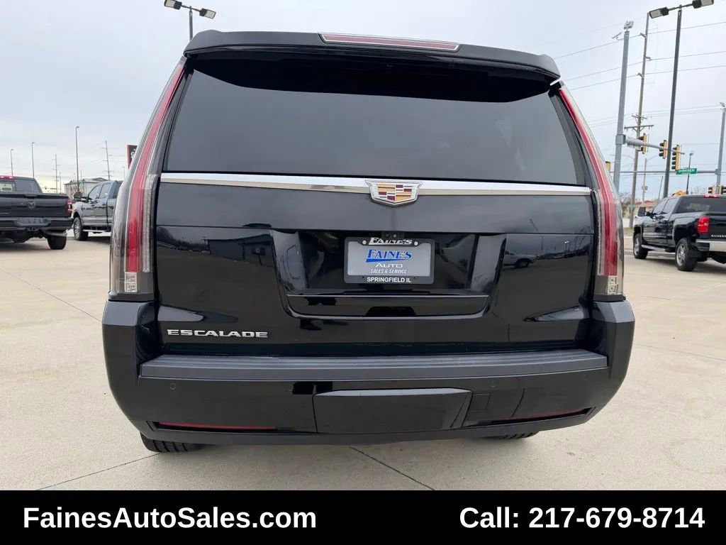 Used 2018 Cadillac Escalade Premium Luxury image 17