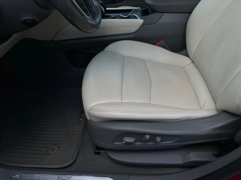 Used 2021 Cadillac XT5 Premium Luxury FWD image 13