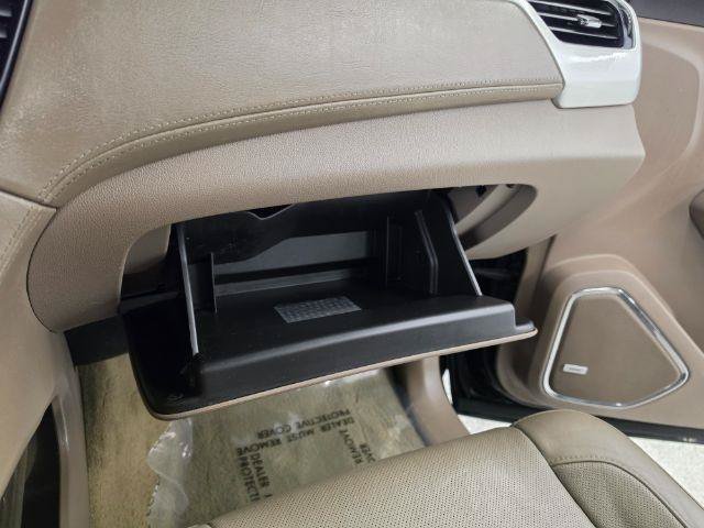 Used 2015 GMC Yukon XL SLT w/ Open Road Package AWD/4WD image 22