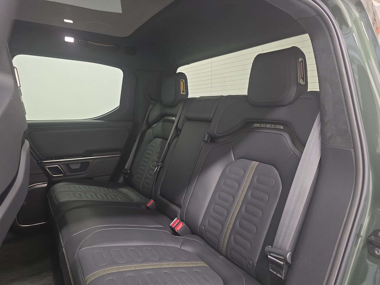 Used 2024 Rivian R1T Adventure AWD/4WD image 21