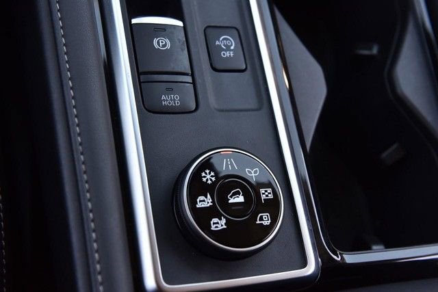 Certified 2024 Nissan Pathfinder SL image 21