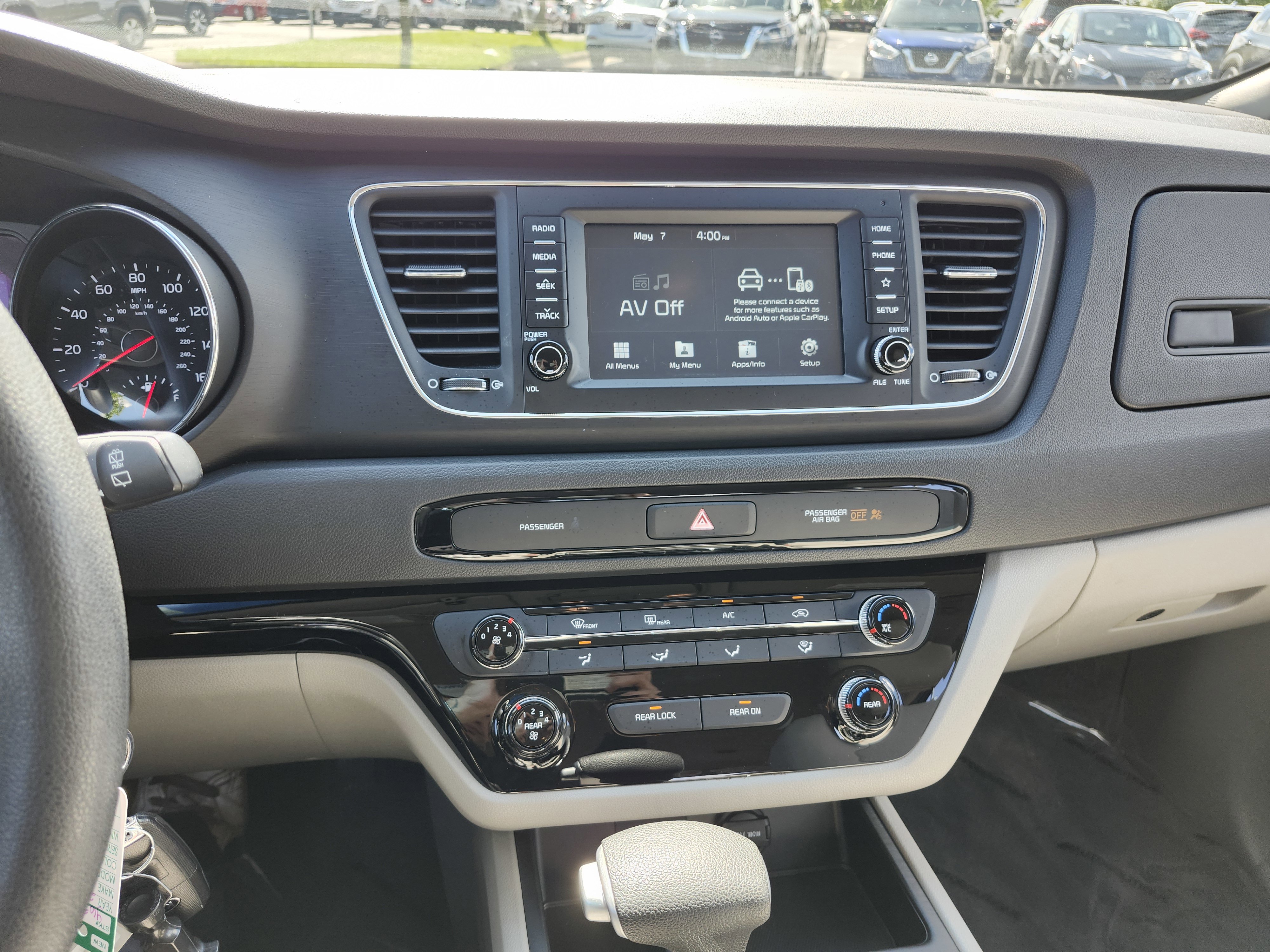Used 2020 Kia Sedona L FWD image 27