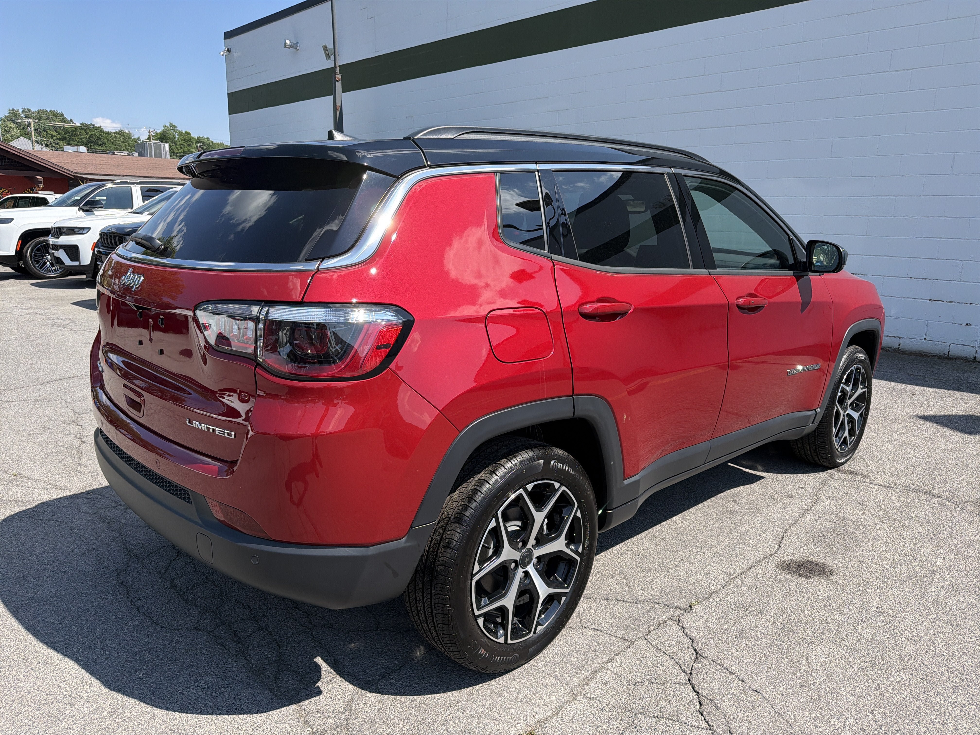 Used 2026 Jeep Compass Limited AWD/4WD image 7