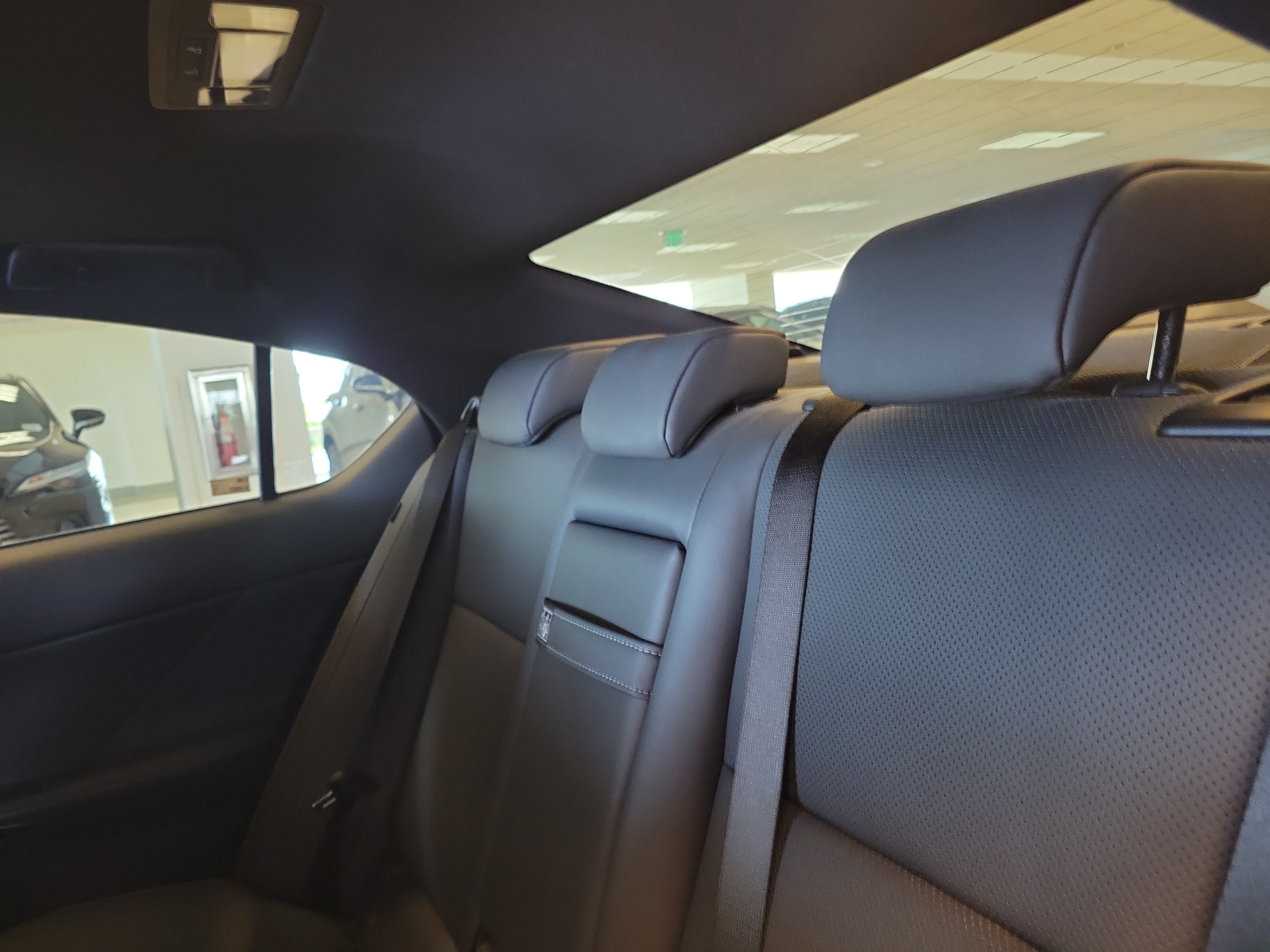 Used 2024 Lexus IS 350 F Sport RWD image 13