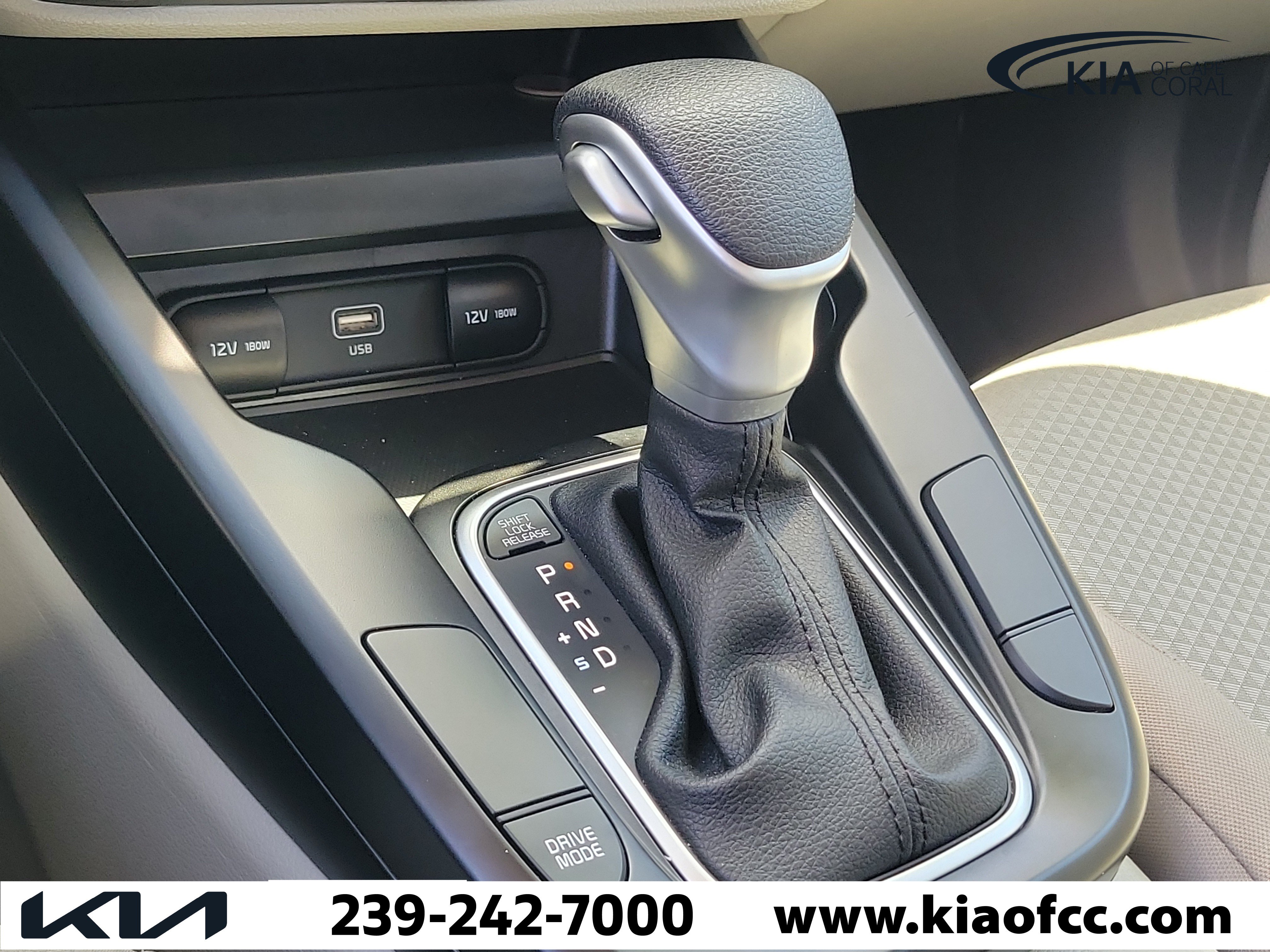 Used 2025 Kia Soul LX FWD image 31