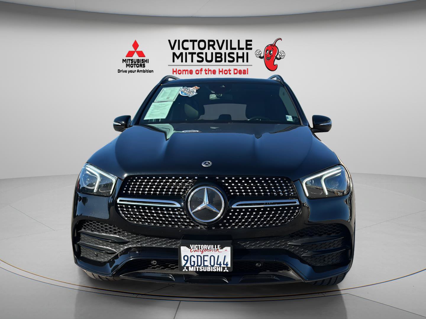 Used 2023 Mercedes-Benz GLE 350 w/ AMG Line Exterior image 2