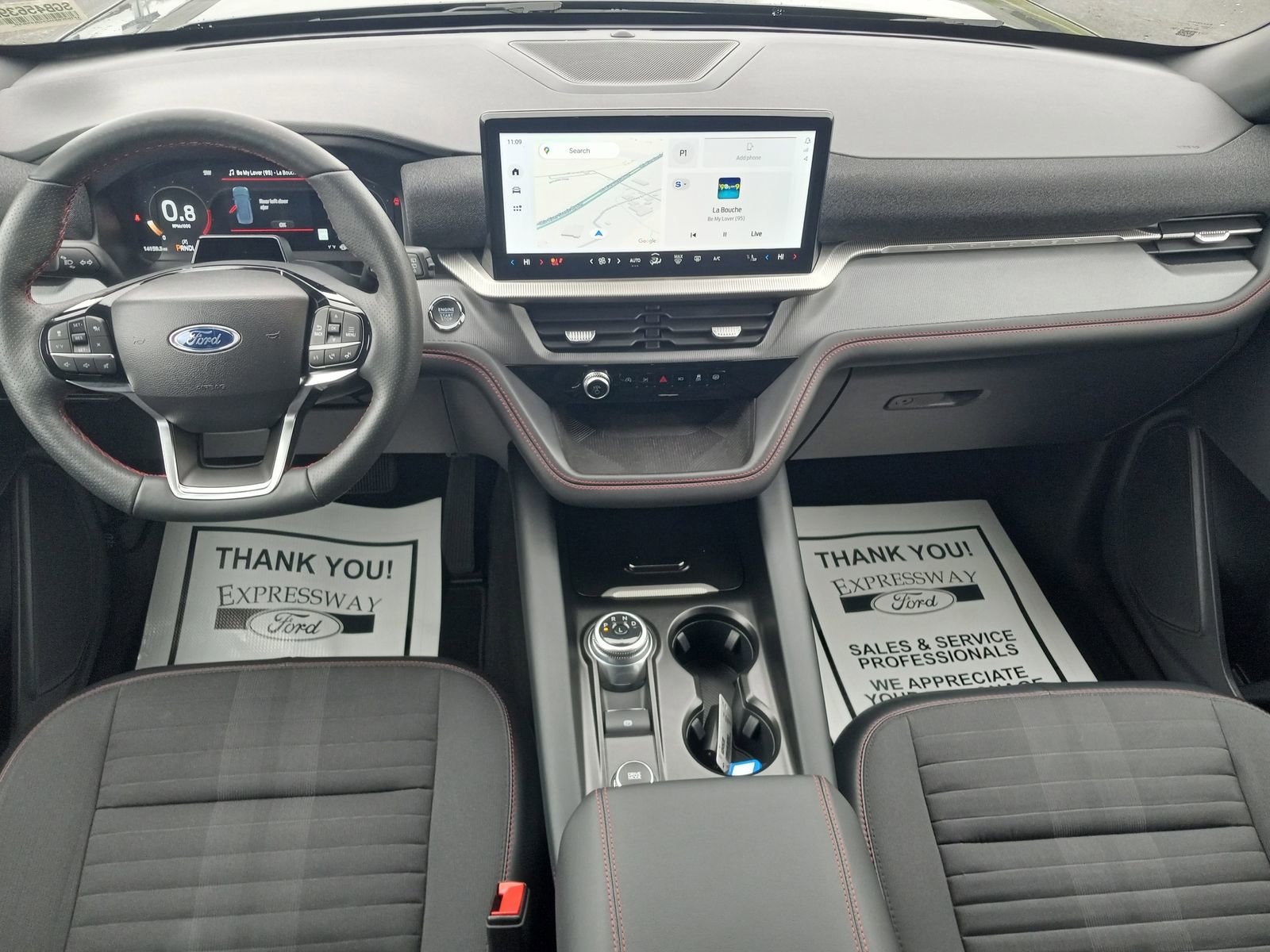 Used 2025 Ford Explorer ST-Line w/ ST-Line Street Pack image 18
