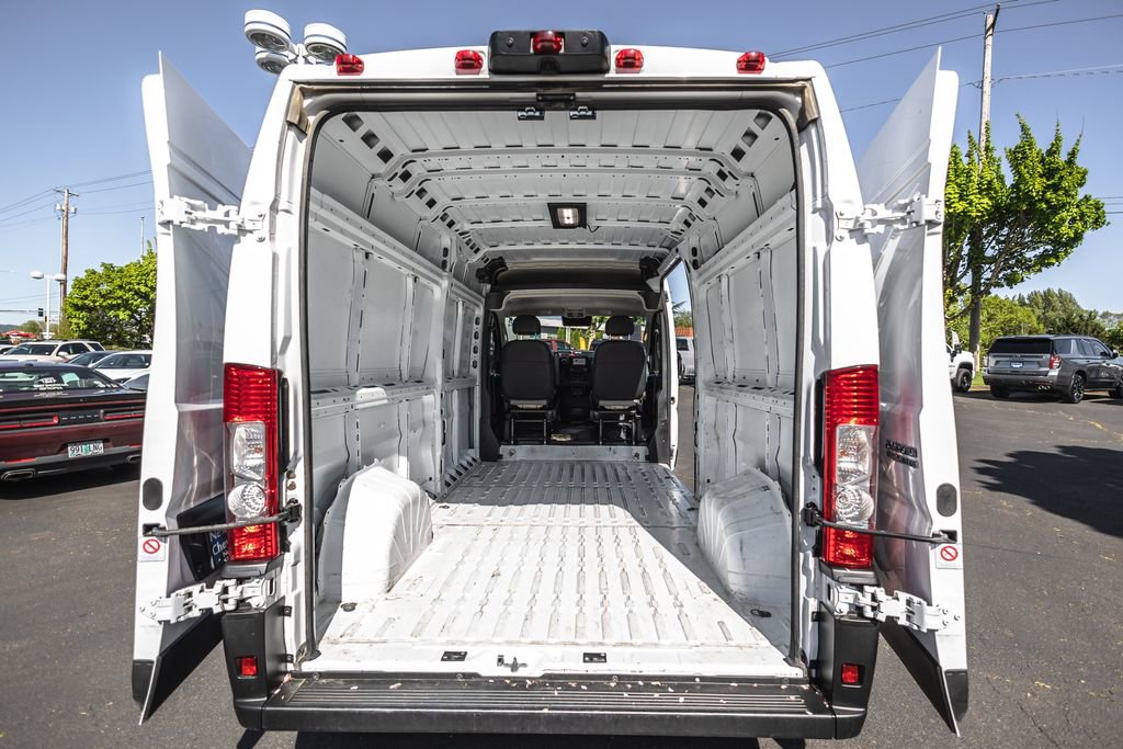 Used 2025 RAM ProMaster 2500 w/ Convenience Group FWD image 34