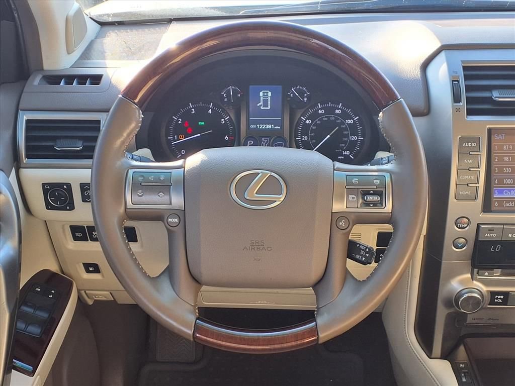 Used 2016 Lexus GX 460 image 14
