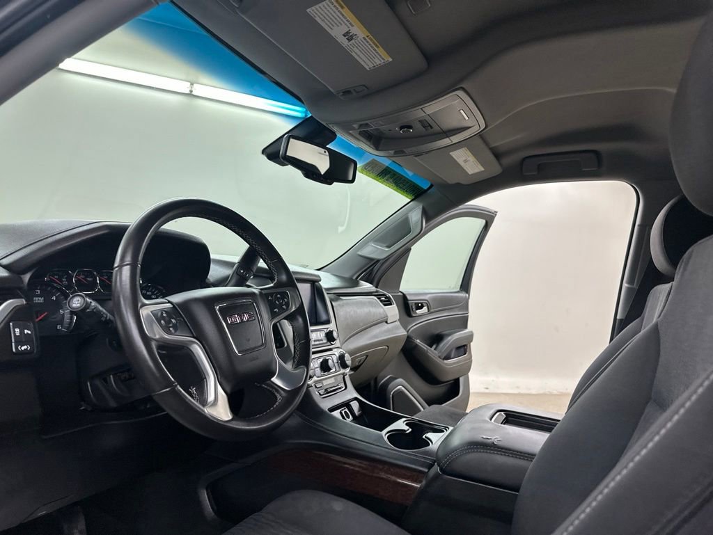 Used 2017 GMC Yukon XL SLE w/ SLE Value Package RWD image 30