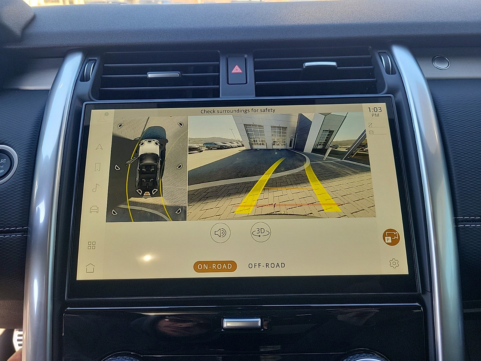 Certified 2025 Land Rover Discovery Dynamic SE image 30