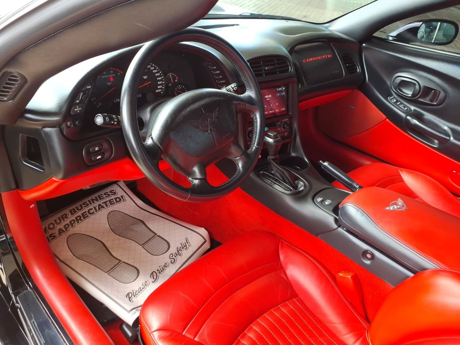 Used 2004 Chevrolet Corvette Convertible w/ Preferred Equipment Group RWD image 9