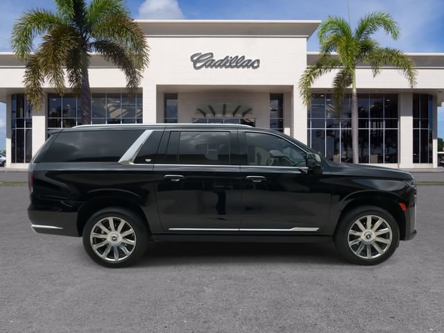 Certified 2024 Cadillac Escalade ESV Premium Luxury Platinum AWD/4WD image 16