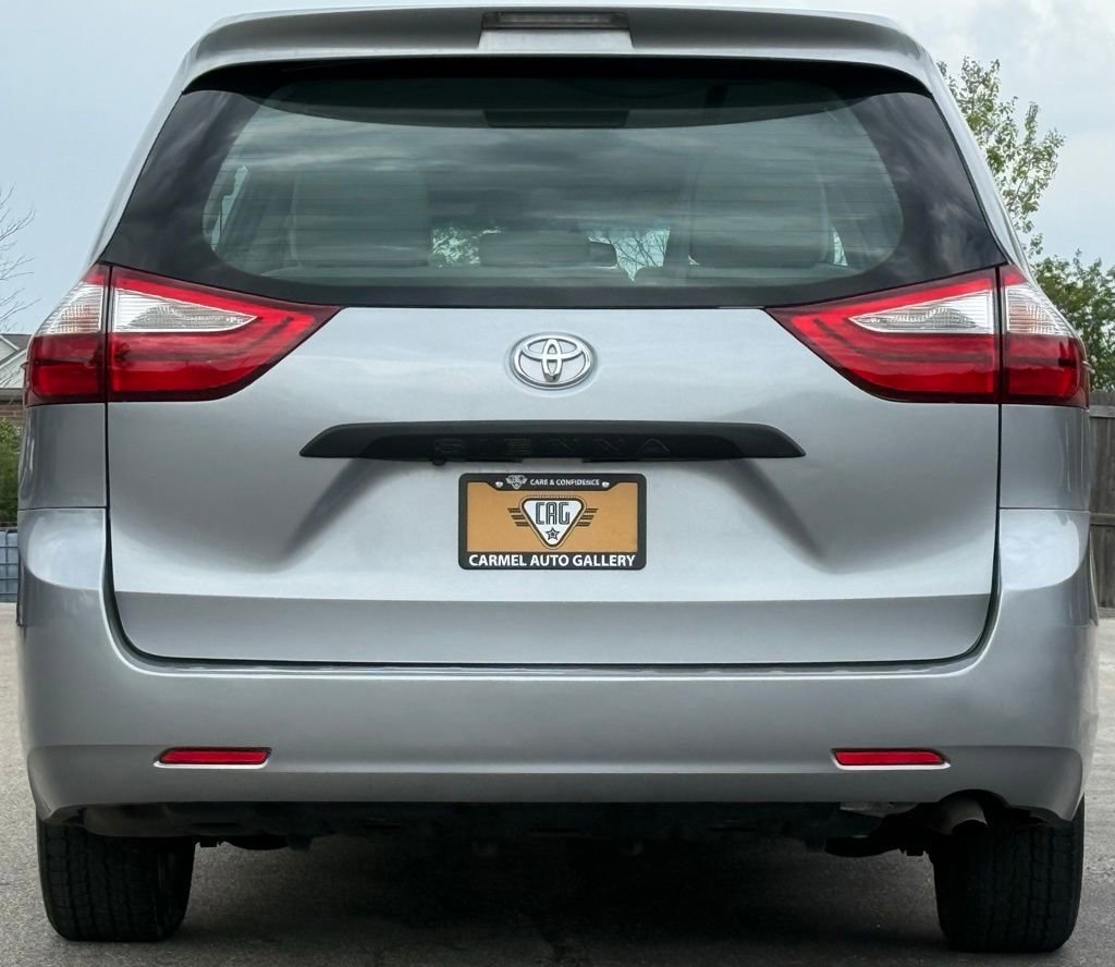 Used 2017 Toyota Sienna L FWD image 4