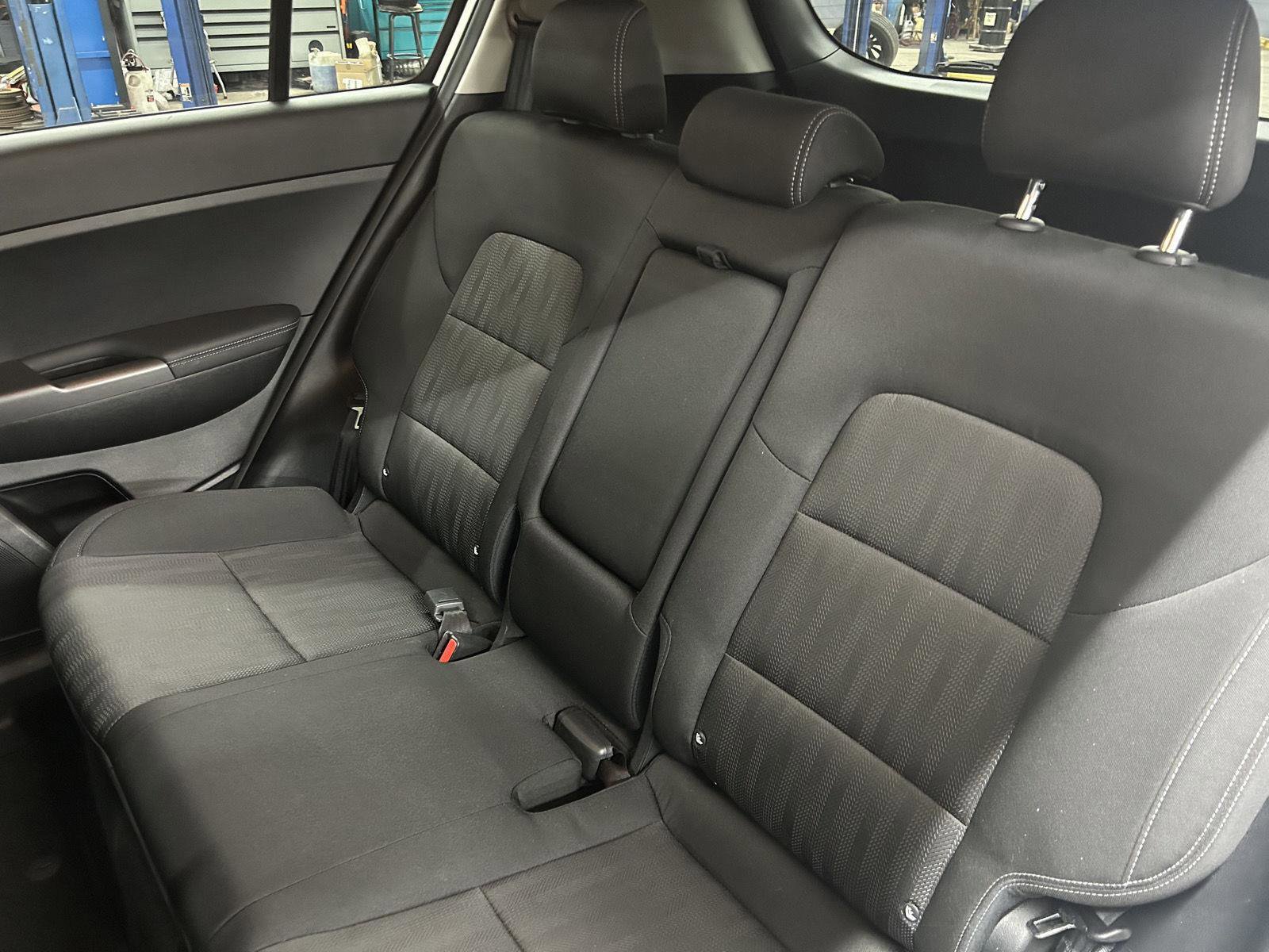 Used 2020 Kia Sportage LX image 9