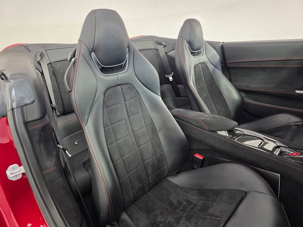 Used 2022 Ferrari Portofino M RWD image 27