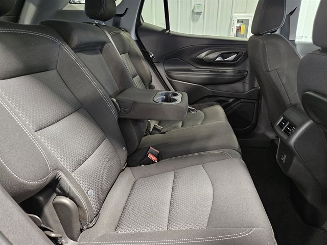 Used 2024 GMC Terrain SLE image 18