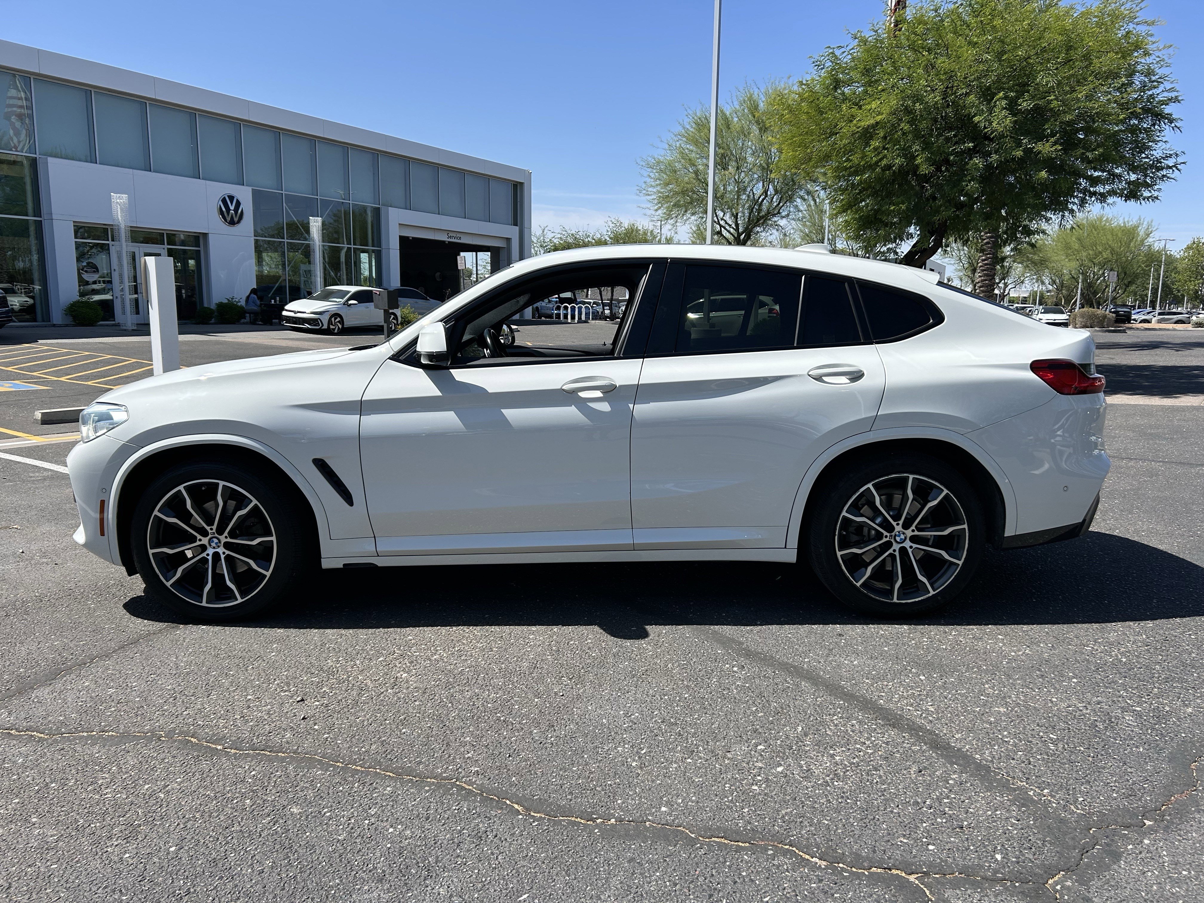 Used 2019 BMW X4 xDrive30i w/ M Sport Package AWD/4WD image 2