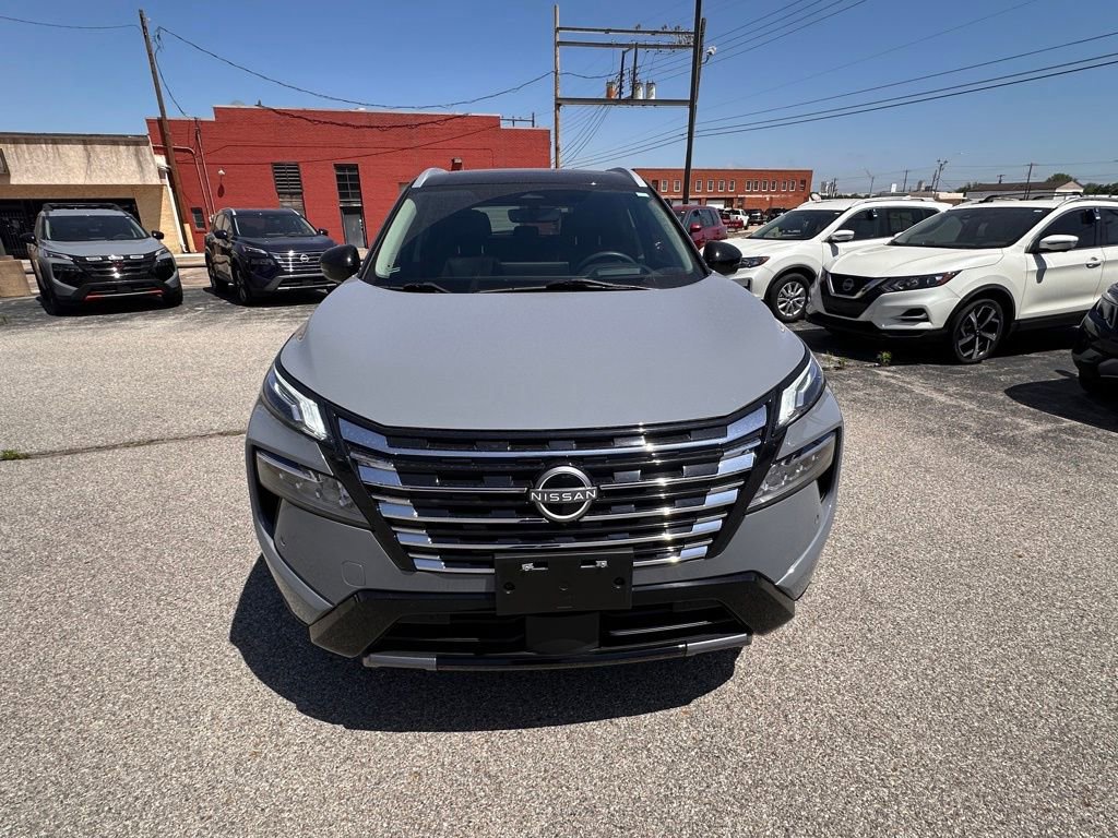 Certified 2024 Nissan Rogue Platinum w/ Platinum Premium Package FWD image 12