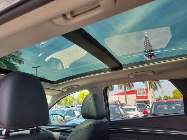 Certified 2024 Hyundai Tucson Limited FWD image 13