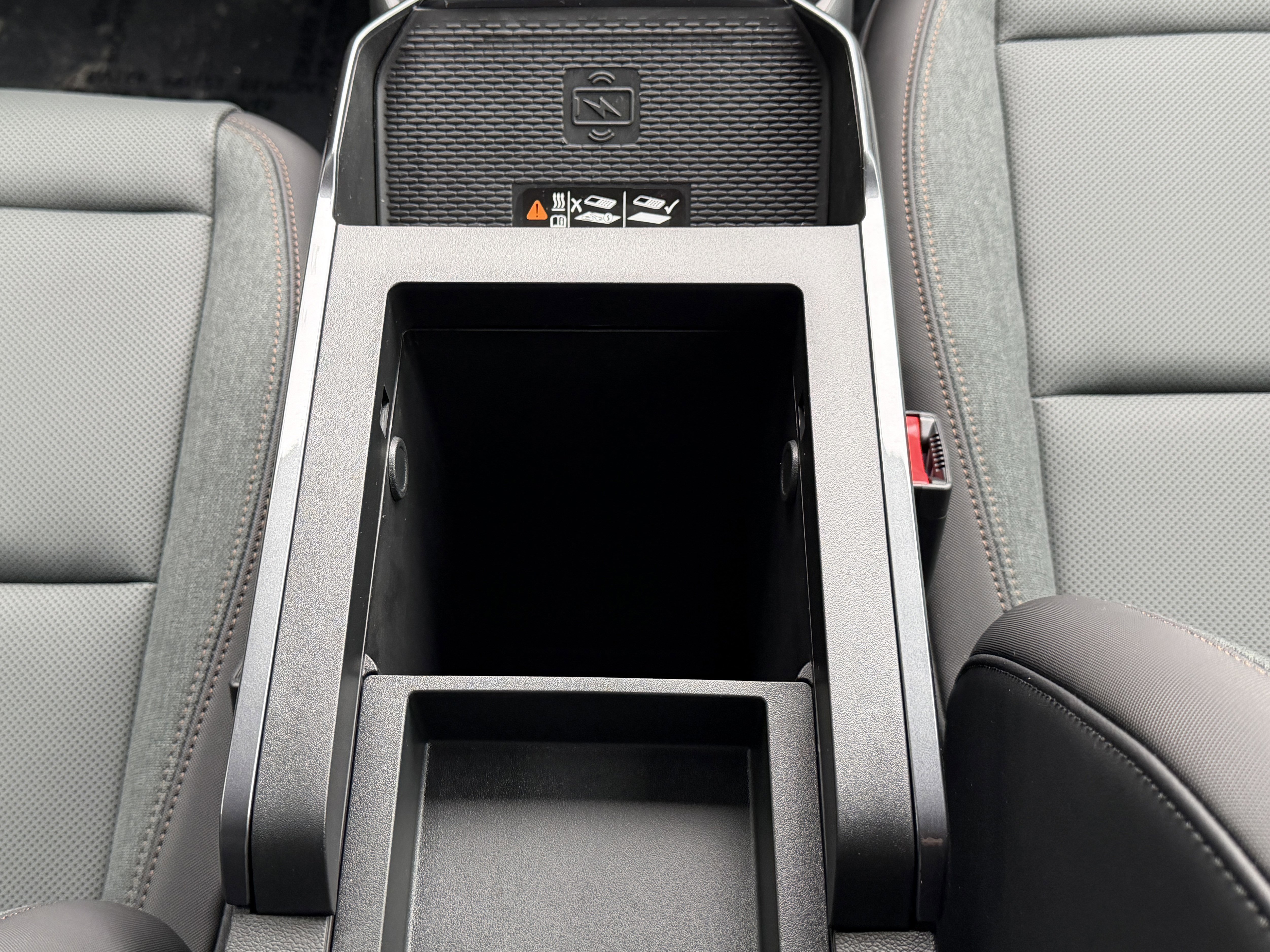 New 2026 GMC Terrain AT4 w/ Technology Package II image 23