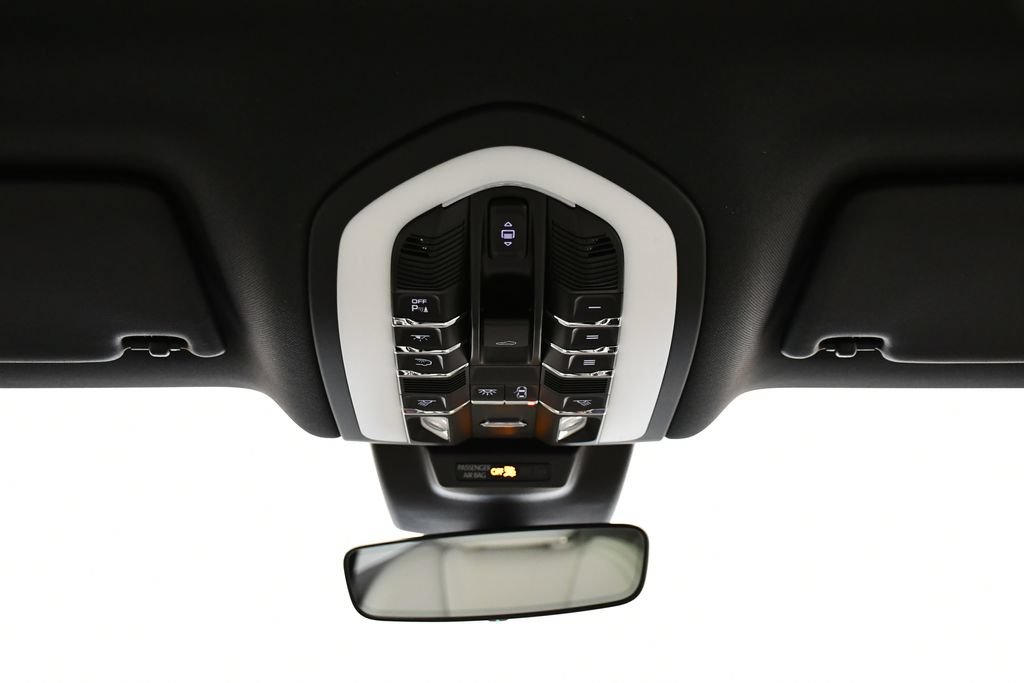 Certified 2026 Porsche Macan Turbo AWD/4WD image 24
