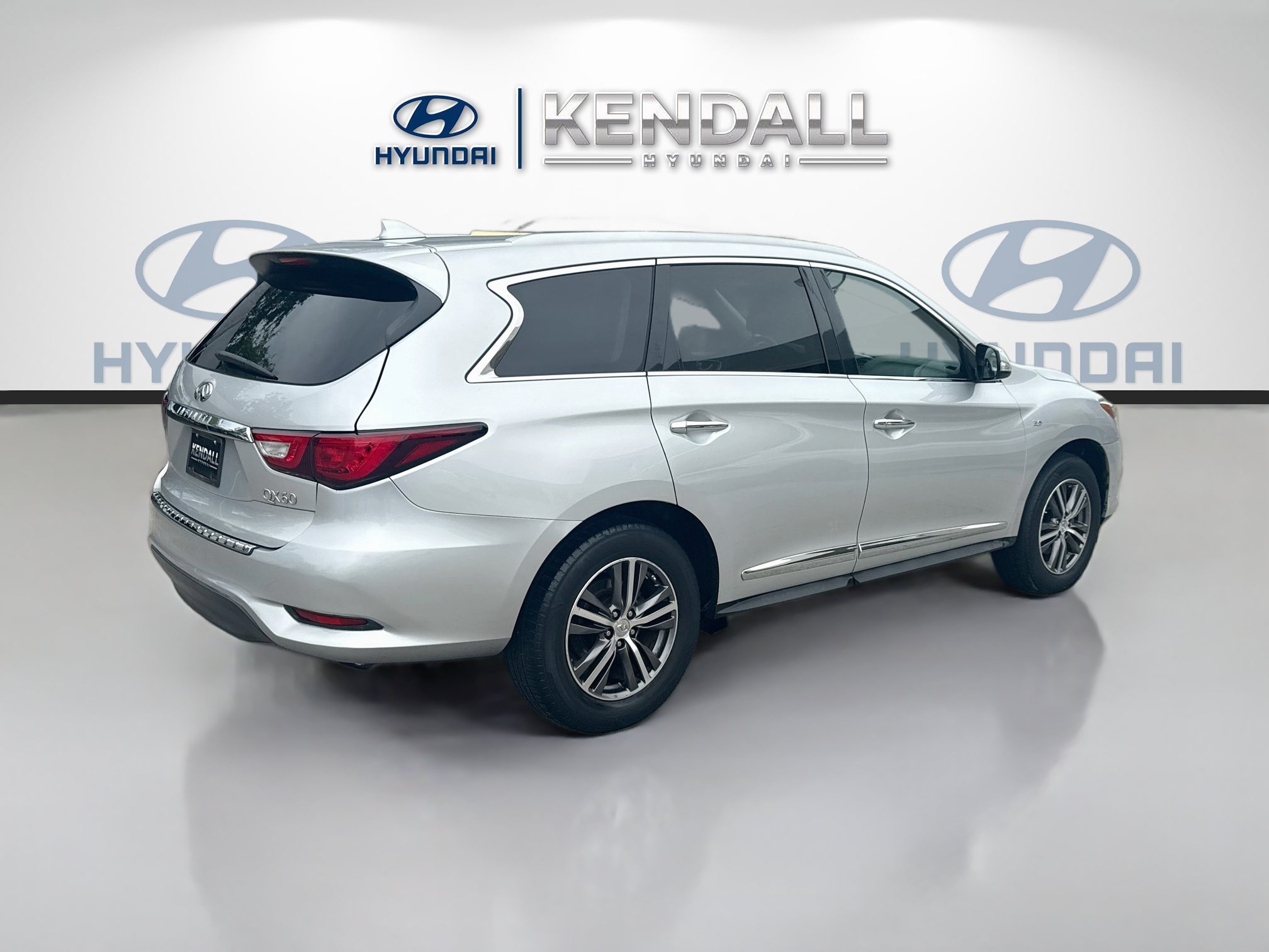 Used 2017 INFINITI QX60 Luxe w/ Premium Package AWD/4WD image 6