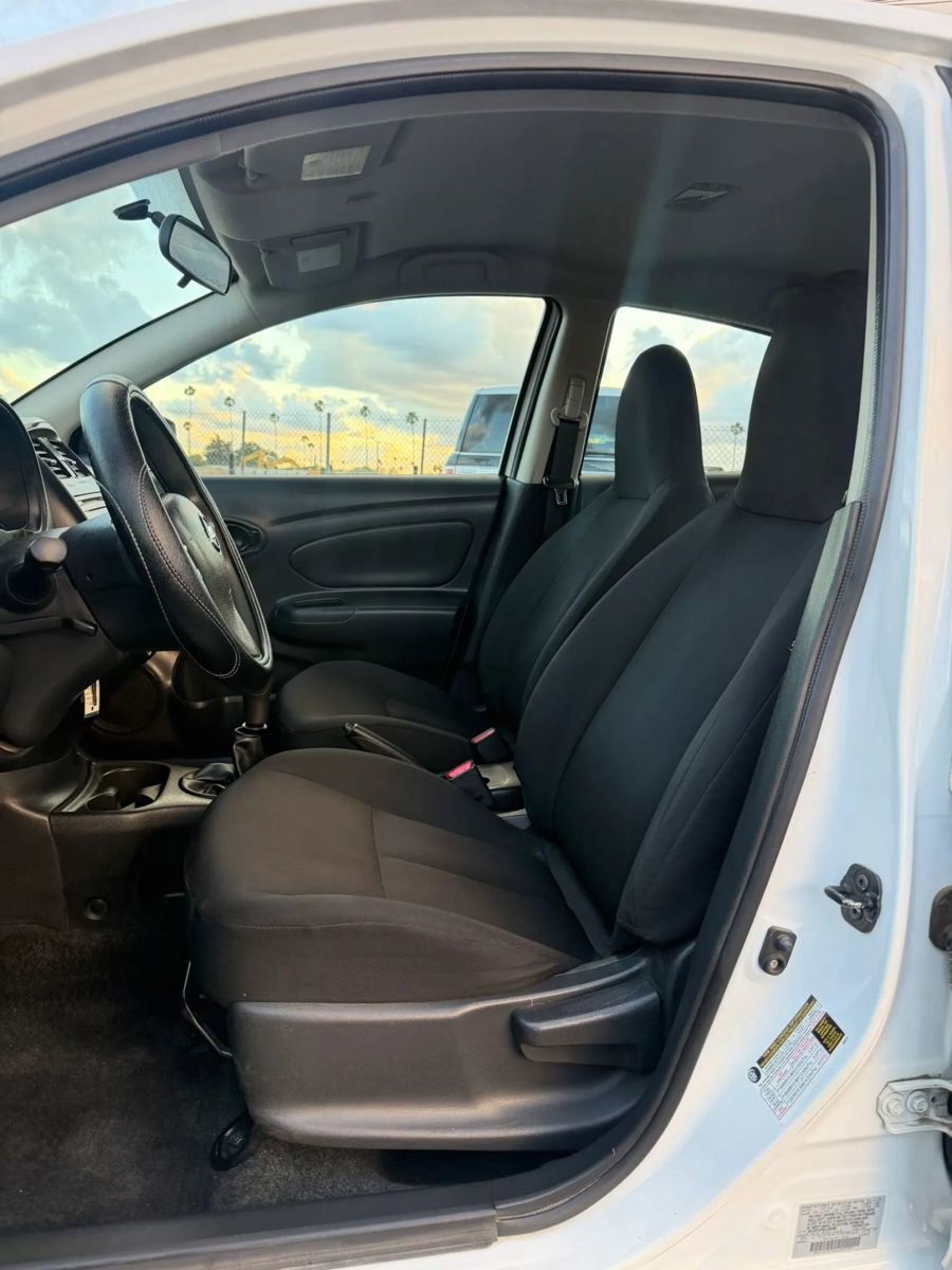 Used 2016 Nissan Versa S FWD image 19