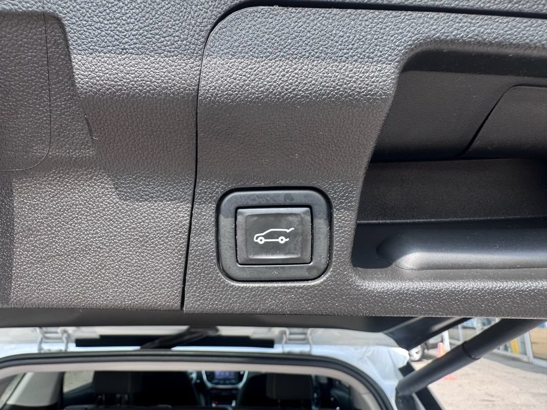 Used 2020 GMC Acadia SLE w/ Driver Convenience Package FWD image 39
