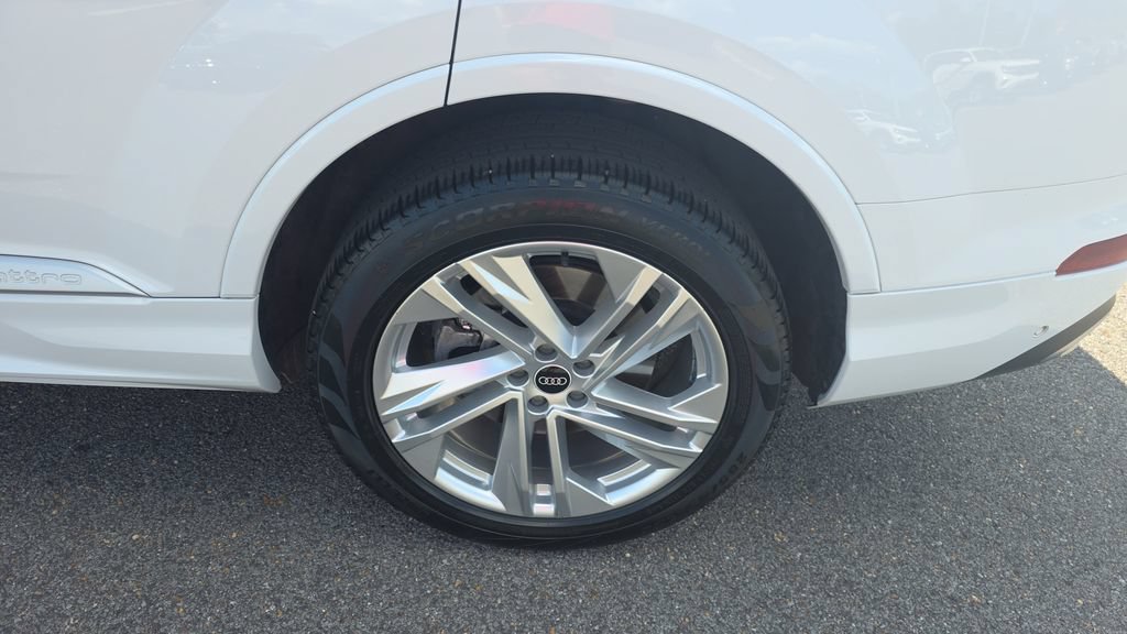 Used 2021 Audi Q7 2.0T Premium Plus AWD/4WD image 10