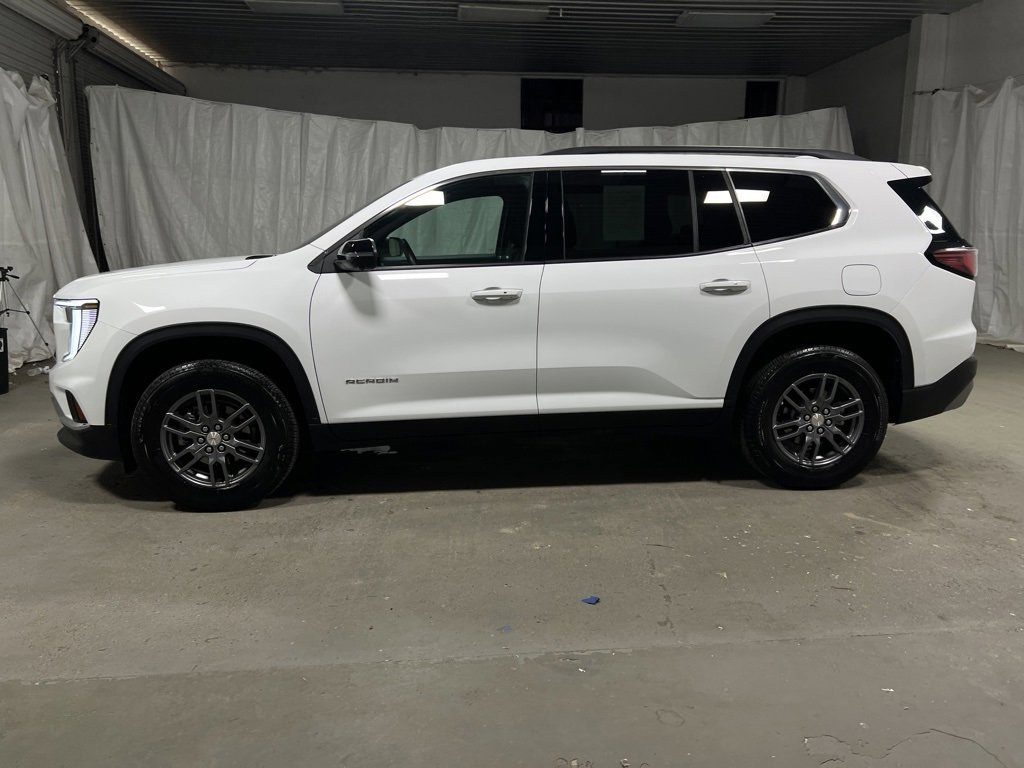 Used 2025 GMC Acadia Elevation image 4