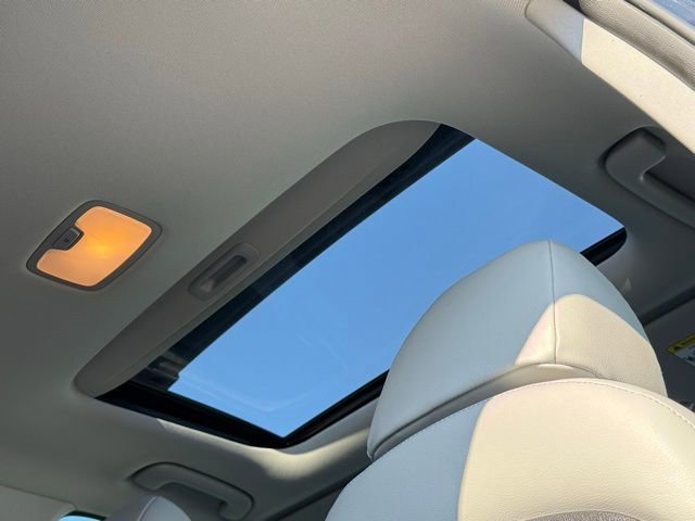 Used 2023 Hyundai Kona Limited image 6