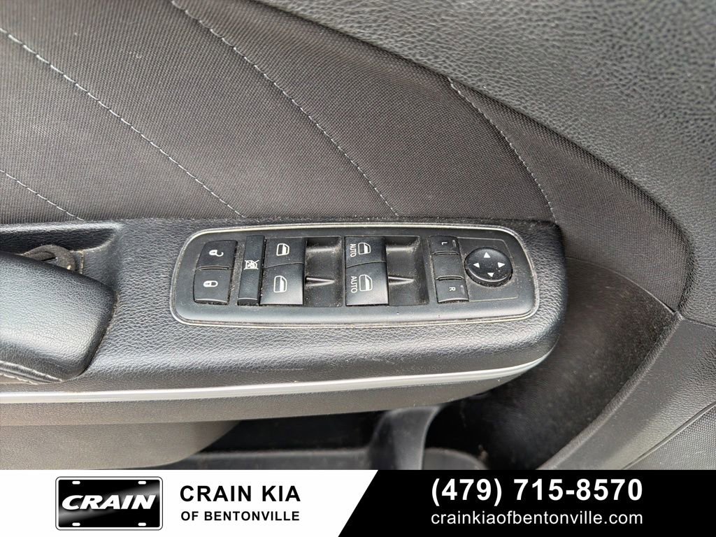 Used 2019 Dodge Charger SXT RWD image 15