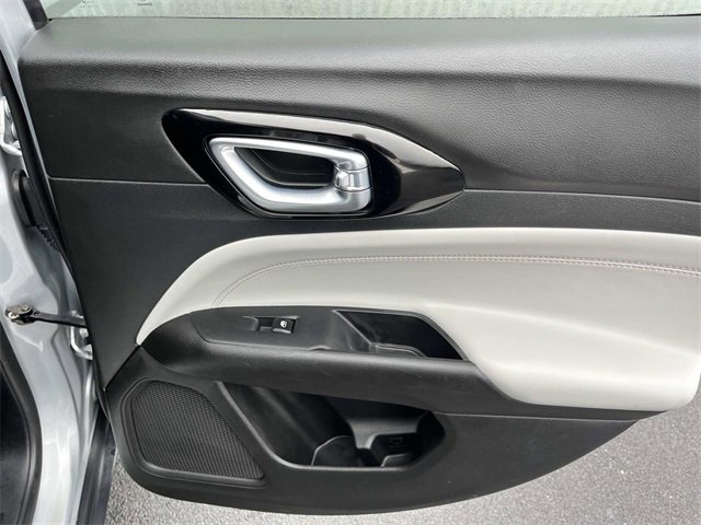 Used 2024 Jeep Compass Limited w/ Mopar Graphics Package image 19