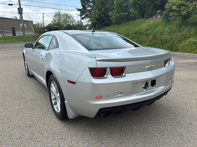 Used 2013 Chevrolet Camaro LT w/ Rear Vision Package RWD video 2
