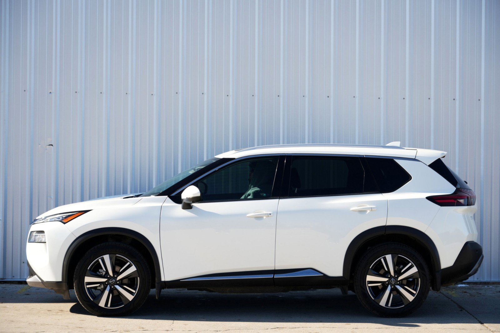 Used 2022 Nissan Rogue SL image 8