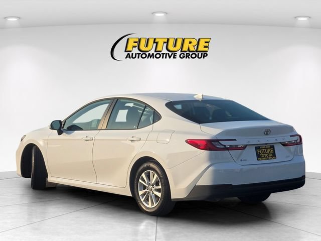 Used 2025 Toyota Camry LE FWD image 7