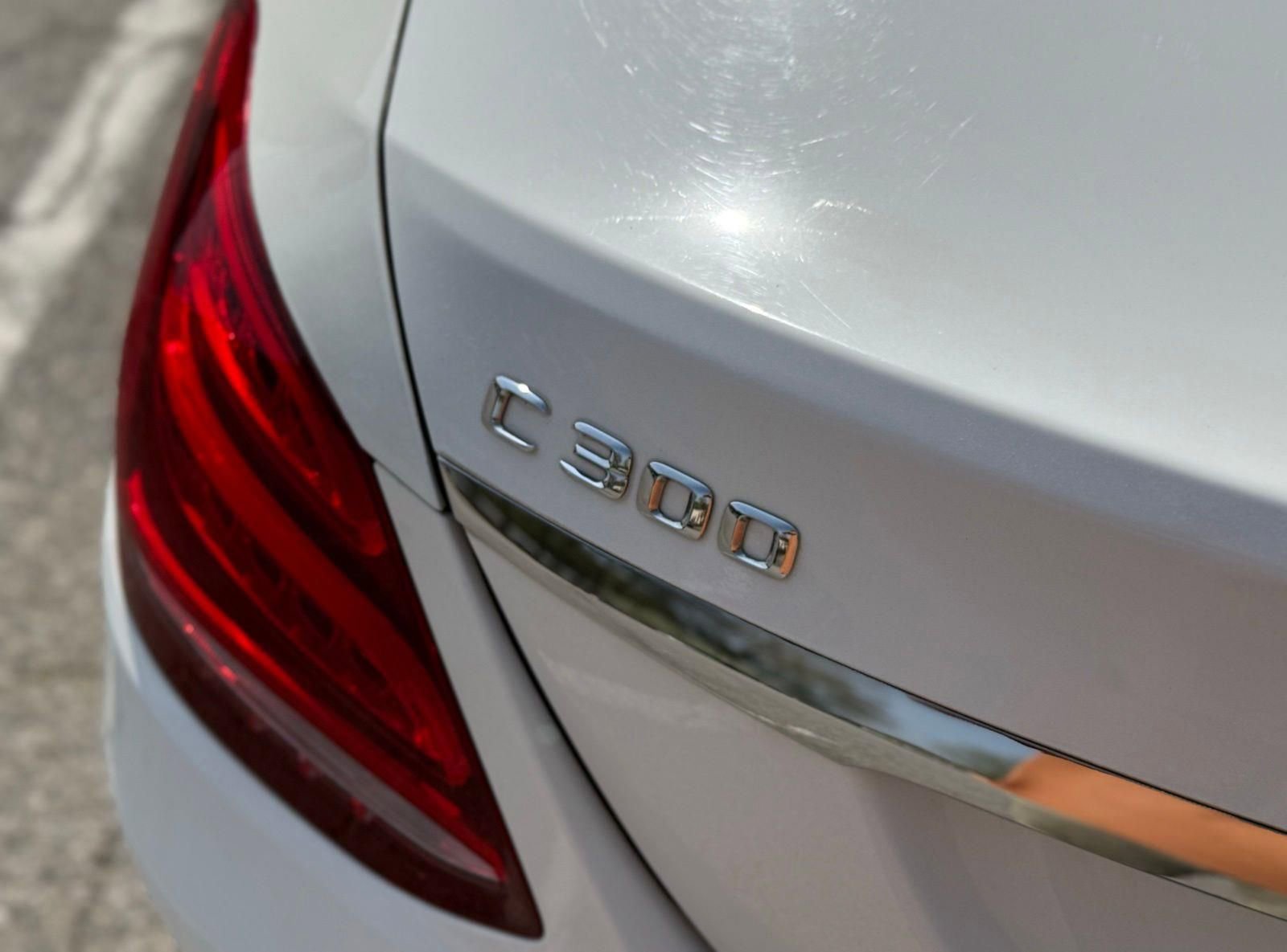 Used 2015 Mercedes-Benz C 300 4MATIC Sedan image 10