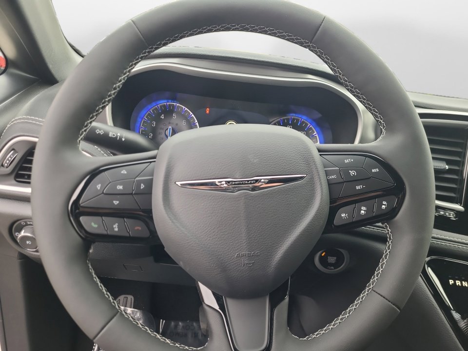 New 2026 Chrysler Pacifica Select w/ S Appearance Package image 10