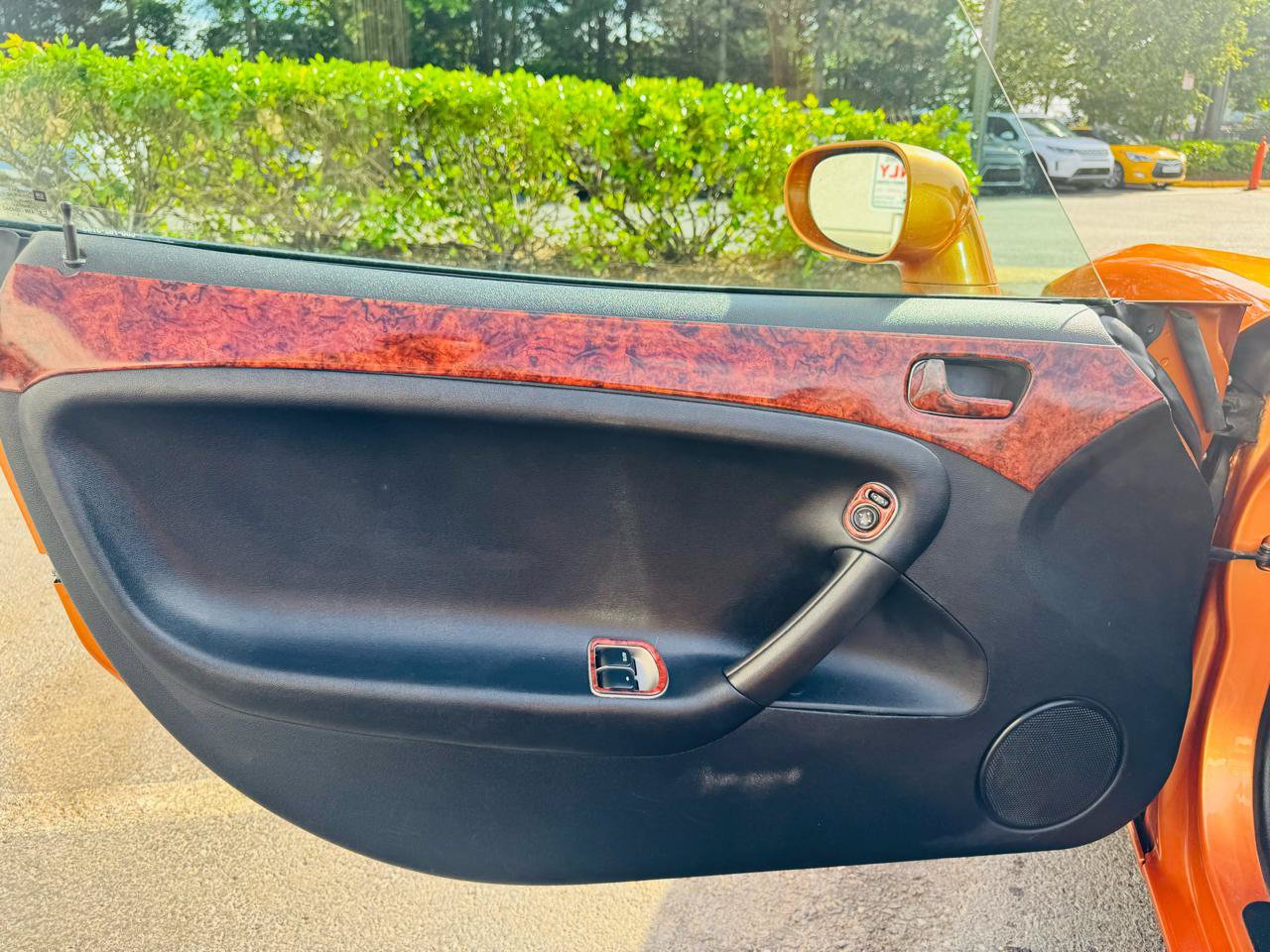 Used 2006 Pontiac Solstice Convertible w/ Premium Package RWD image 12