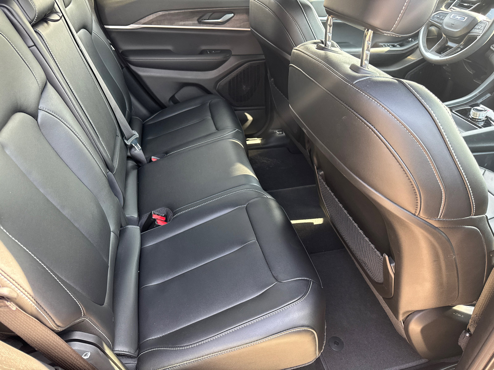 Certified 2024 Jeep Grand Cherokee Limited image 15