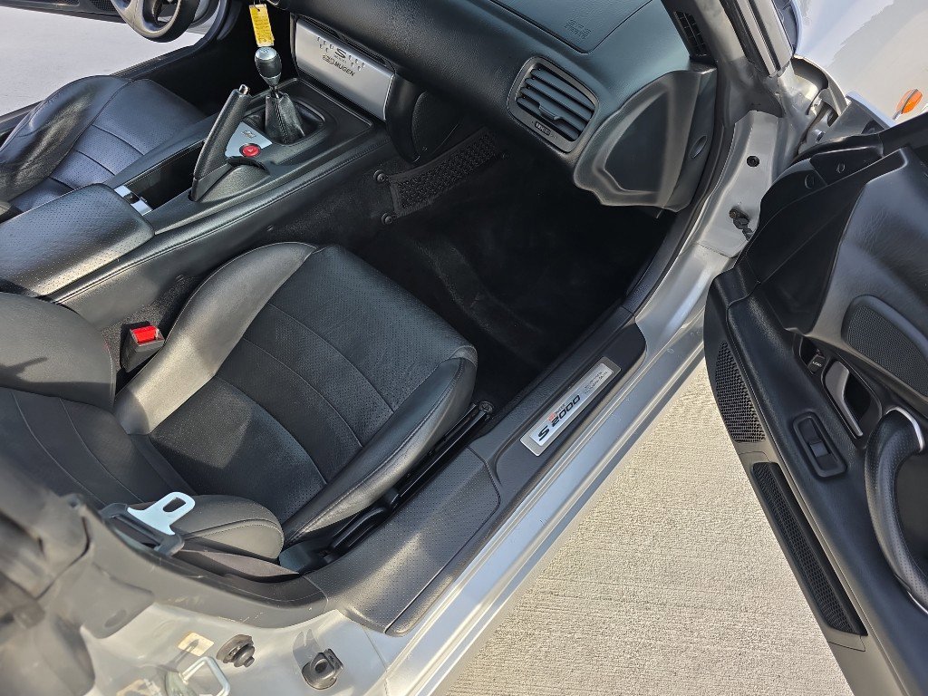 Used 2005 Honda S2000 image 15