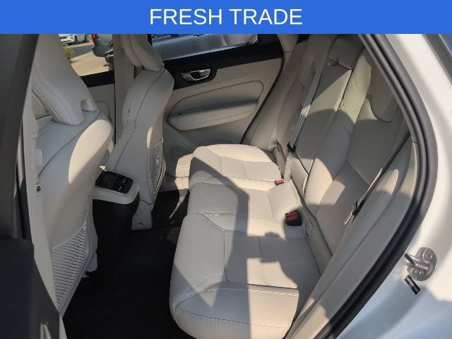 Used 2025 Volvo XC60 B5 Ultra w/ Protection Package Premier AWD/4WD image 4